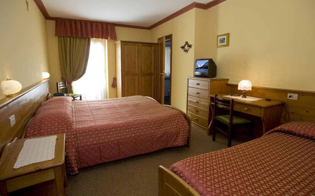 Hotel I Rododendri Valfurva Zimmer foto