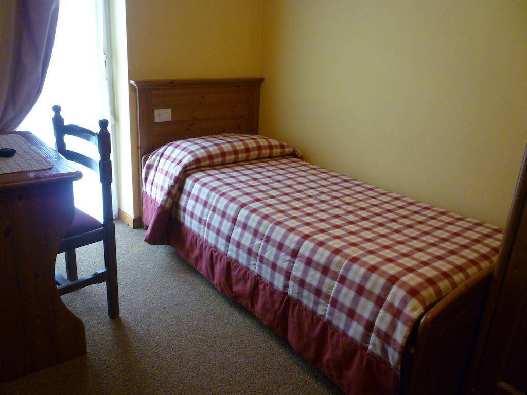 Hotel I Rododendri Valfurva Zimmer foto